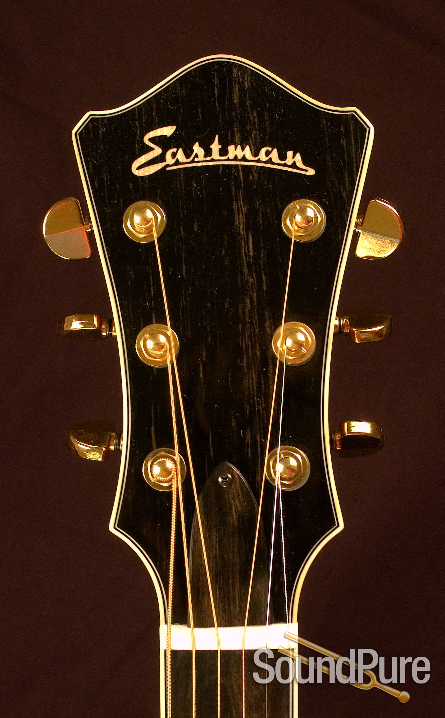 Eastman AJ817 Sn 3471 Archback Jumbo Acoustic Guitar