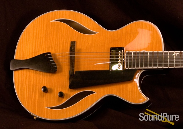 Benedetto Bambino Deluxe Honey Blonde/Espresso S1385 Archtop Guitar — image 6