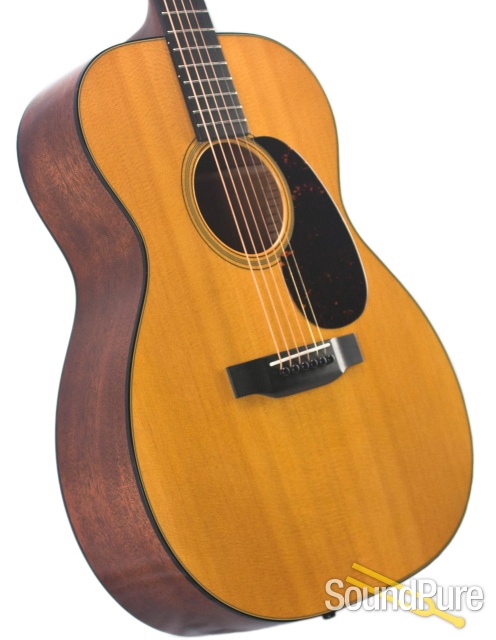 Martin 00-18 Sitka/Mahogany Acoustic Guitar #1906246 - Used — image 2