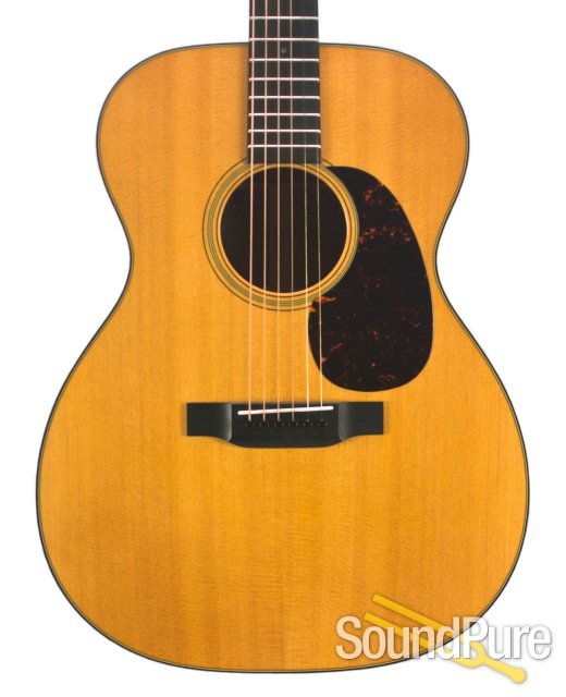 Martin 00-18 Sitka/Mahogany Acoustic Guitar #1906246 - Used — image 1