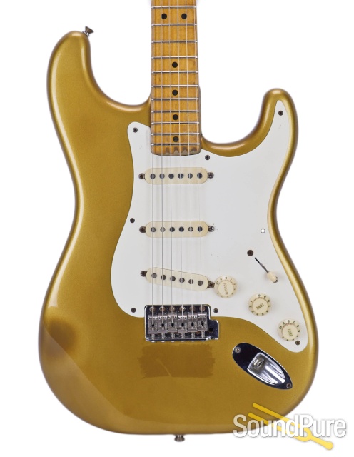 1982 Fender Shoreline Gold Stratocaster #V000726 - Used — image 1
