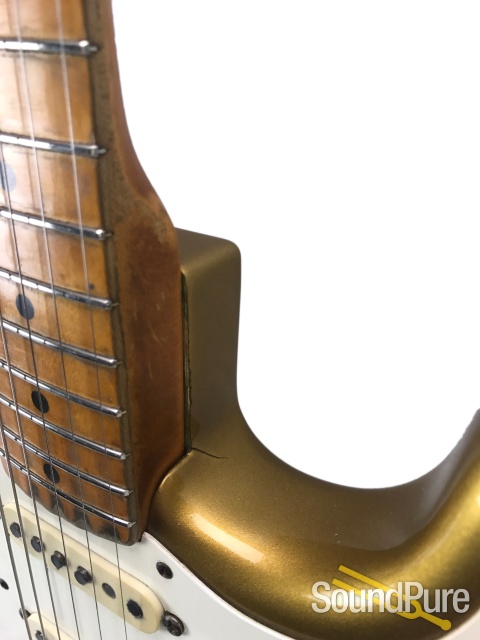 1982 Fender Shoreline Gold Stratocaster #V000726 - Used — image 8