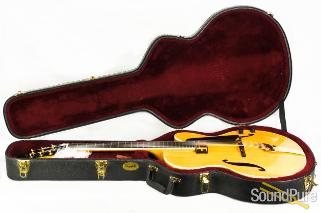 Benedetto Bravo Blonde Archtop Guitar #170 - Used — image 6