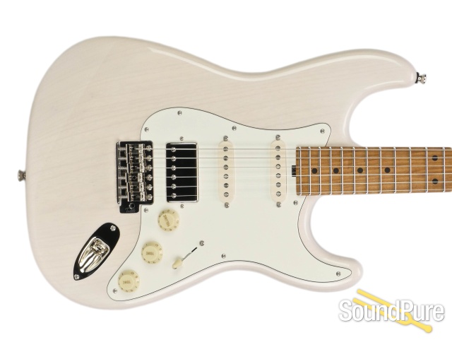 Michael Tuttle Custom Classic S Mary Kay White #466 — image 5