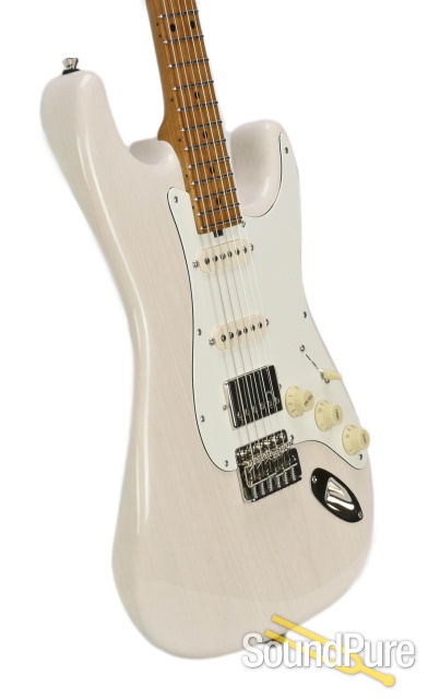 Michael Tuttle Custom Classic S Mary Kay White #466 — image 6