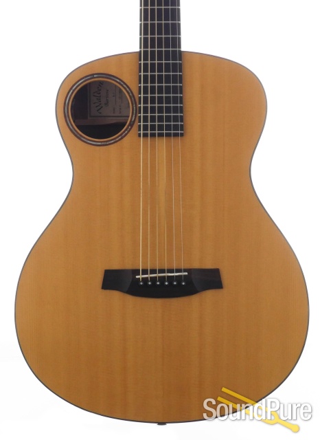 Walden B1 Baritone Sitka/Rosewood Acoustic #12110064 - Used — image 1