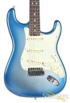 Fender American Elite Strat Sky Burst Metallic #US16087969 Fender American Elite Strat Sky Burst Metallic #US16087969
