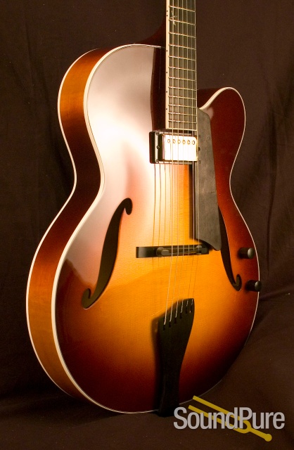 Benedetto Bravo Antique Burst S1545 Archtop Guitar - Demo Deal — image 7