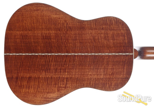 Bourgeois Slope D Banjo Killer Addy/Mahogany Acoustic #7983 — image 3