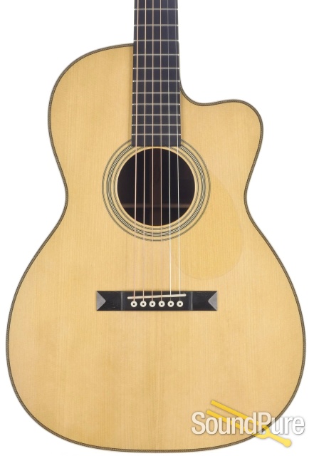 Martin Richard Smith Deep 000 12 Fret #1692308 - Used — image 1