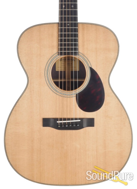 Eastman E8OM Sitka/Rosewood Acoustic Guitar #15755666 — image 1