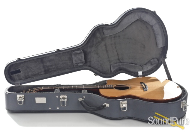 Goodall Jumbo Cutaway Master Sitka/Rosewood #RJC5233 - Used — image 6