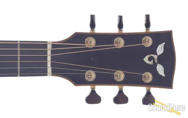 Goodall Jumbo Cutaway Master Sitka/Rosewood #RJC5233 - Used — image 9