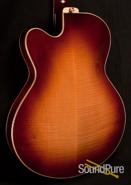 Buscarino Electric Virtuoso KM0892605 - MINT! Archtop Guitar — image 10