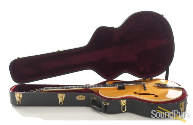Benedetto Bravo Blonde Archtop #172 - Used — image 6