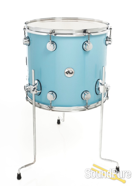 DW 4pc Collectors Series Maple Drum Set - Tiffany Blue — image 4