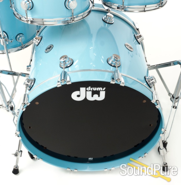 DW 4pc Collectors Series Maple Drum Set - Tiffany Blue — image 5