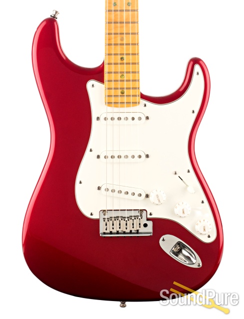 Fender American Deluxe Strat "V-Neck" Red #DZ9331029 - Used — image 1
