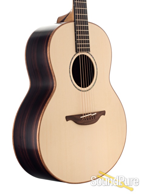 Lowden F35 Adirondack/East Indian Rosewood Acoustic #22644 — image 3
