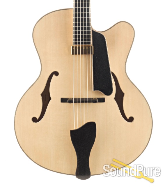 Eastman AR910CE-BD Blonde 17" Archtop #15850542 — image 1