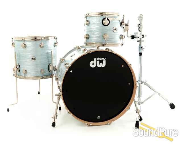DW 3pc Collectors Series Maple Drum Set - Pale Blue Oyster — image 1
