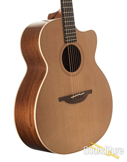 Lowden O-22c Cedar/Mahogany Acoustic Guitar #22199 - Used — image 2