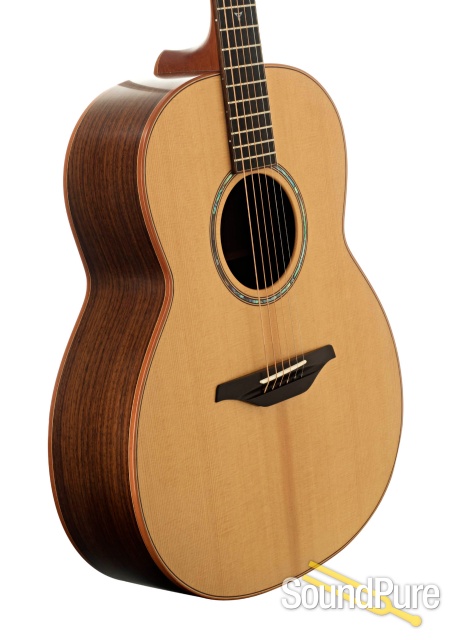 McIlroy A30 Sitka/IRW Mid-Size Jumbo Acoustic #1037 - Used — image 3
