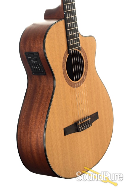 Taylor N32ce Nylon String Acoustic #20020325702 - Used — image 7