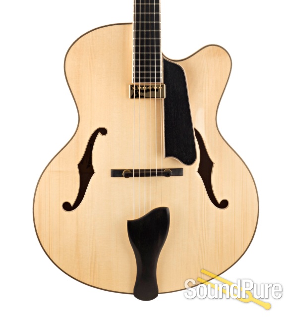 Eastman AR910CE-BD Blonde 17" Archtop #15850542 — image 1