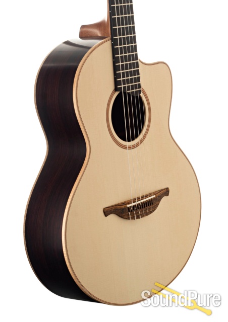 Lowden S-32J Alpine Spruce/IRW Acoustic/Nylon #23119 — image 3
