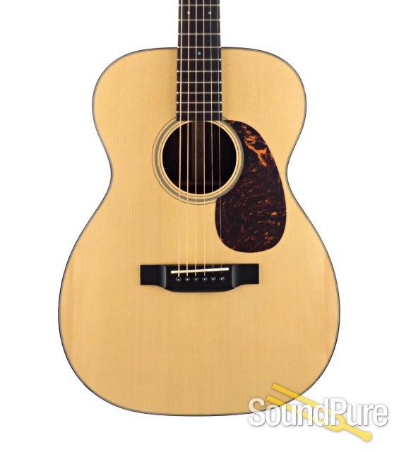 Martin 00-18V Adirondack/Rosewood Acoustic #1761115 - Used — image 1