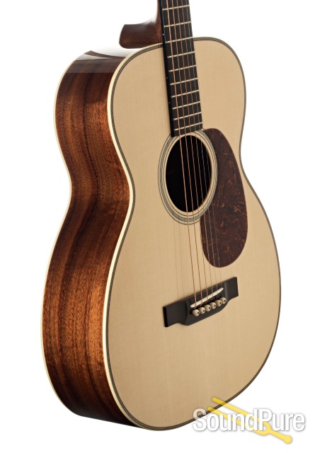 Bourgeois 00 - 12 Fret Coupe White Spruce/Koa Acoustic #8536 — image 3