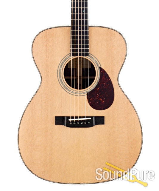Eastman E8OM Sitka/Rosewood Acoustic Guitar #12956758 — image 1
