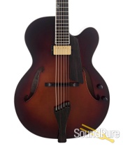 Benedetto Bravo Tobacco Burst Archtop #52572 - Used Benedetto Bravo Tobacco Burst Archtop #52572 - Used