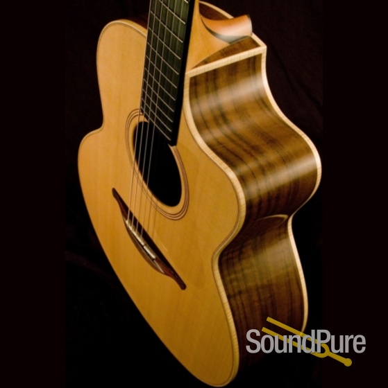 Lowden F23C Cedar/Walnut 16717 Acoustic Guitar — image 3