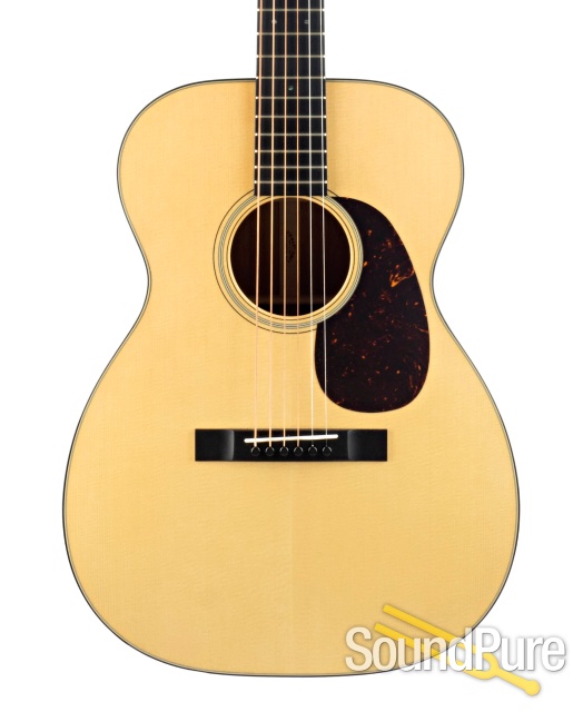 Martin 00-18 Engelmann/Mahogany Acoustic #1967570 - Used — image 1