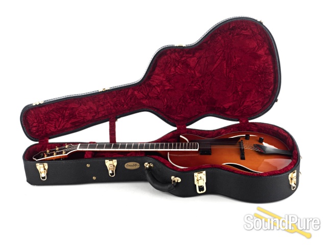 Benedetto Bambino Deluxe Autumn Burst Archtop #52306 - Used — image 10