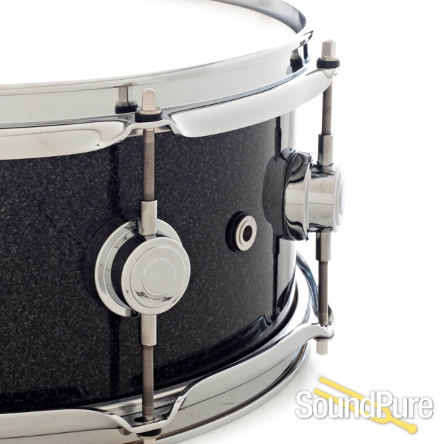 DW 5.5x13 Collectors Series Maple Snare Drum Black Ice — image 4