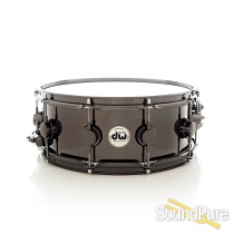 DW 5.5x14 Collectors Black Nickel Brass Snare Drum-Black DW 5.5x14 Collectors Black Nickel Brass Snare Drum-Black