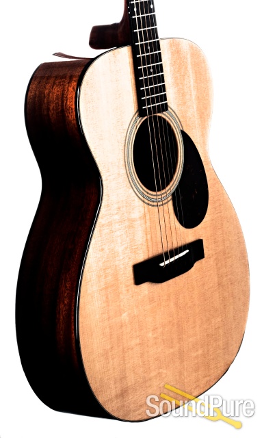 Eastman E6OM Sitka/Mahogany Acoustic Guitar #13955077 — image 3