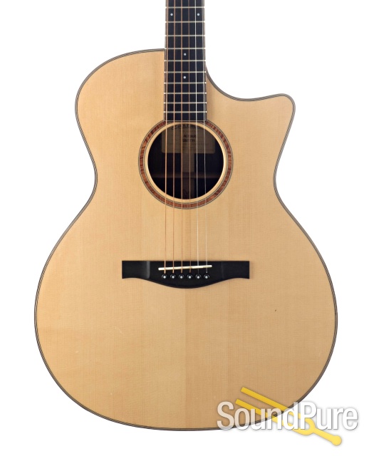 Eastman AC712CE OM Acoustic Guitar #12107771 - Used — image 1