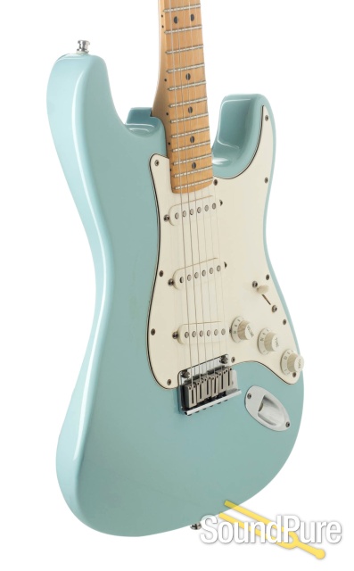 Fender American Standard Strat Sonic Blue #N579494 - Used — image 2