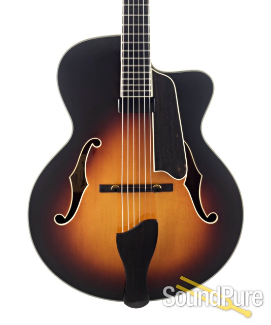 Eastman AR605CE-CS Spruce/Mahogany Archtop Guitar #13850538 — image 1