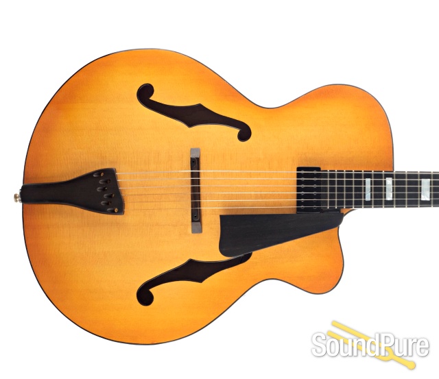 Devoe Standard 17" Archtop Electric Guitar - Used — image 10