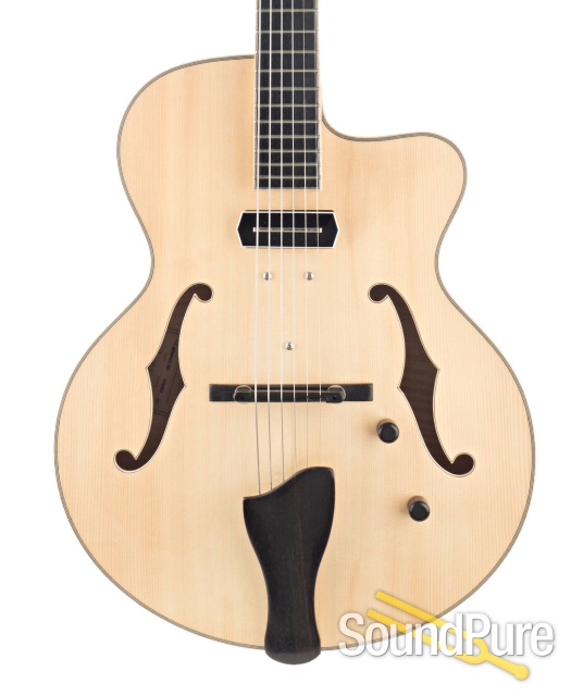 Eastman AR905CC-BD Cutaway Archtop #119033 - Used — image 1