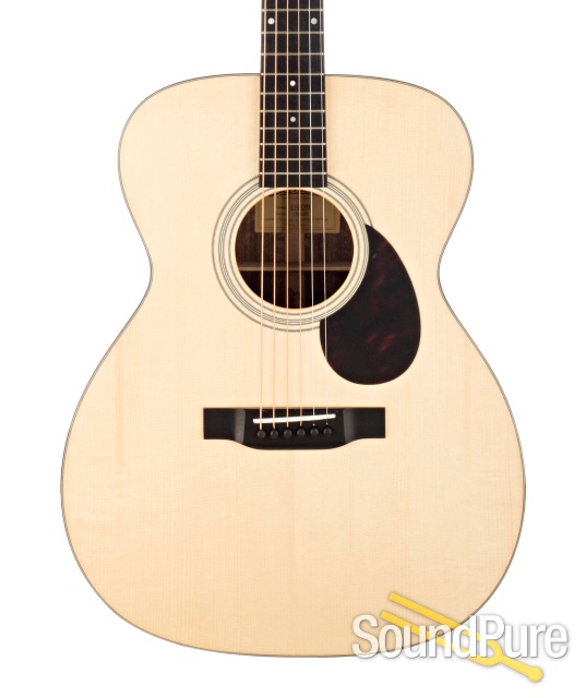 Eastman E10OM Addy/Mahogany Acoustic #13956353 — image 1