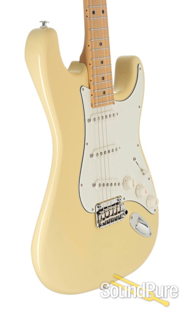 Suhr Classic S Vintage Yellow SSS Electric Guitar #JS9H8A — image 3
