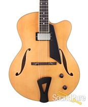 Comins GCS-16-1 Spruce/Flame Maple Blond Archtop #118086 Comins GCS-16-1 Spruce/Flame Maple Blond Archtop #118086