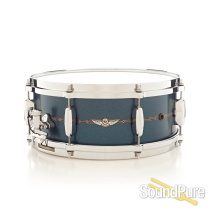Tama 5.5x14 Star Bubinga Snare Drum-Satin Blue Metallic Tama 5.5x14 Star Bubinga Snare Drum-Satin Blue Metallic