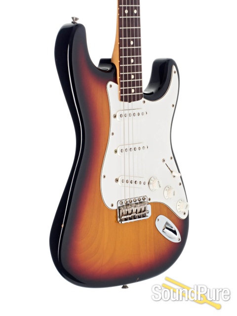 Fender 62' Reissue Sunburst Stratocaster #V069897 - Used — image 4